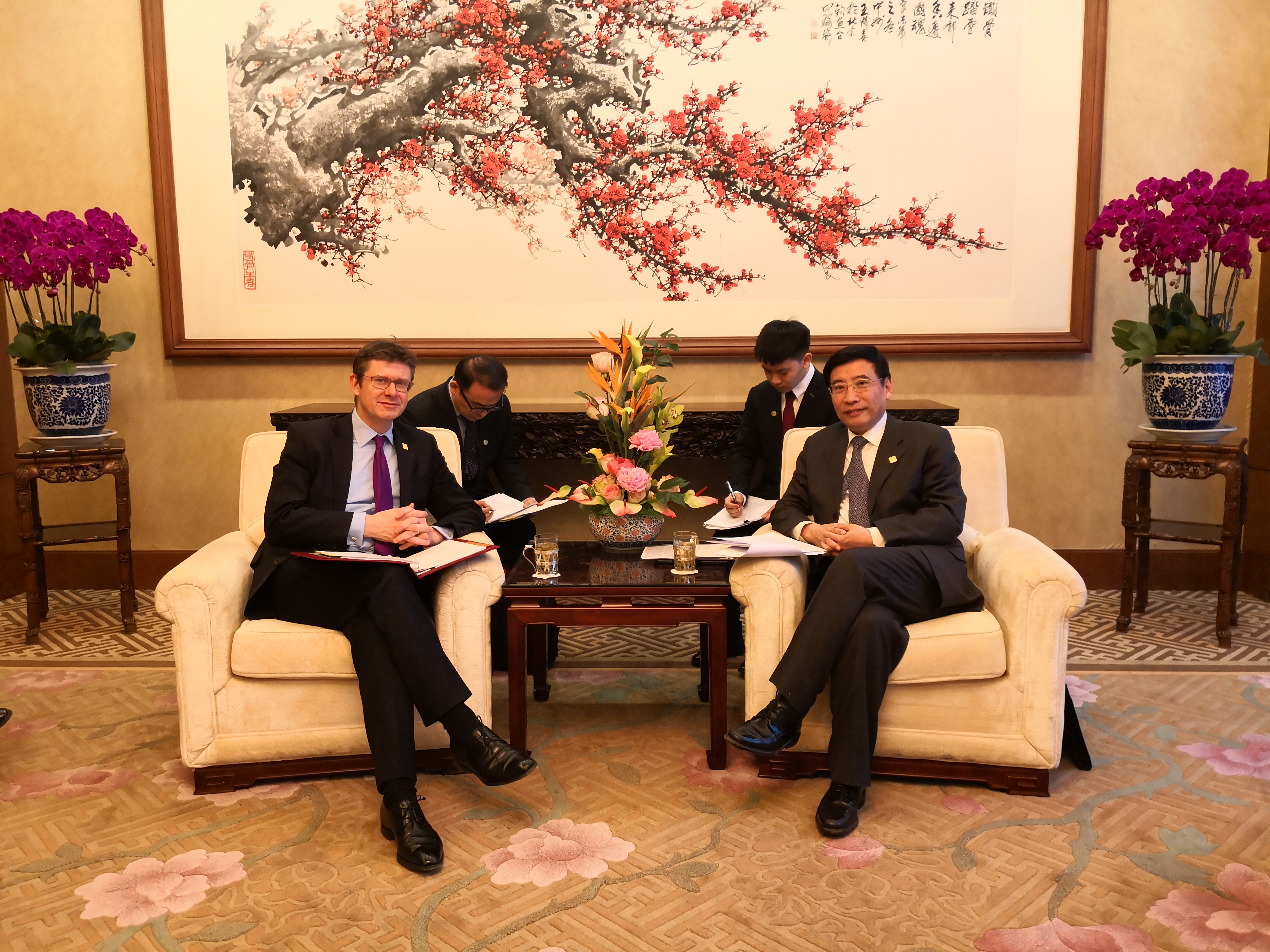 苗圩参加第九次中英经济财金对话
